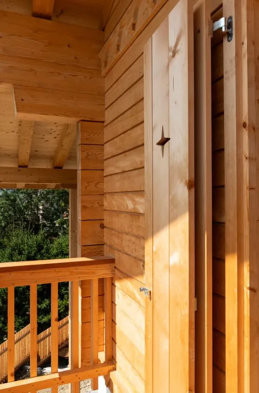 Kompetenz als Gesamtdienstleister und spricht sowohl Bauherren als auch Architekten, Planer und Geschäftspartner an.