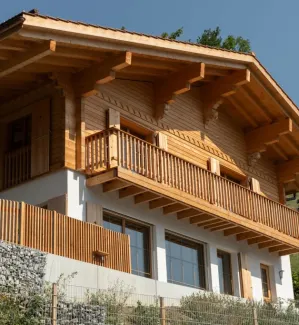 Kompetenz als Gesamtdienstleister und spricht sowohl Bauherren als auch Architekten, Planer und Geschäftspartner an.
