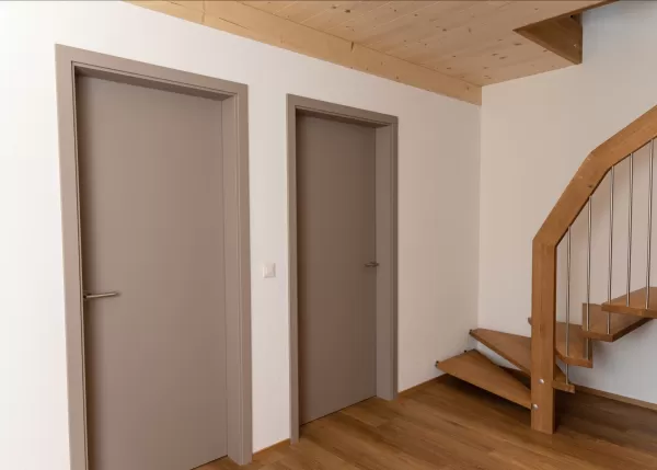 Truberholz-Haus Kleines Wohnhaus - Einfamilienhaus. Truberholzwand nur teils sichtbar. Haus steht in Ursenbach