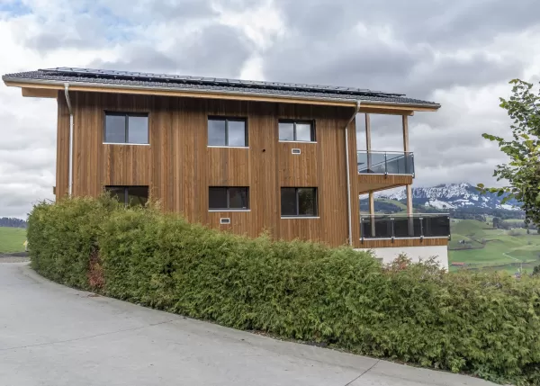 Willkommen bei Truberholz – Ihrem Experten für hochwertige Holzprodukte und individuelle Lösungen in der Schweiz! Bei uns finden Sie eine umfangreiche Auswahl an Produkten für den Bau, die Renovierung und die Gestaltung Ihres Wohnraums.