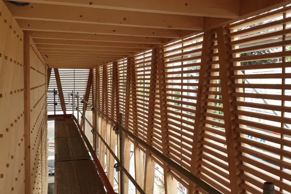   Aufrichten Holzbau   Die Aufrichtphase für das Centre Albert Anker hat begonnen.